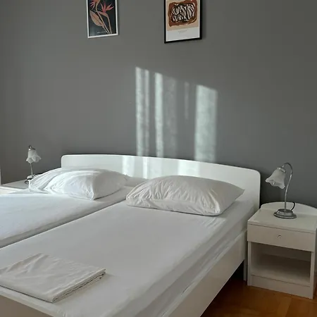 Apartments Prgin Krizan Primošten Buitenkant foto