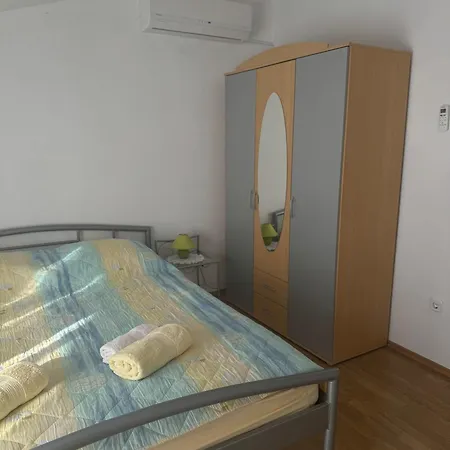 Apartments Prgin Krizan Primošten Buitenkant foto