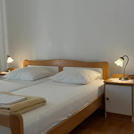 Apartments Prgin Krizan Primošten Buitenkant foto