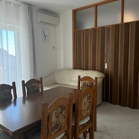 Apartments Prgin Krizan Primošten Buitenkant foto