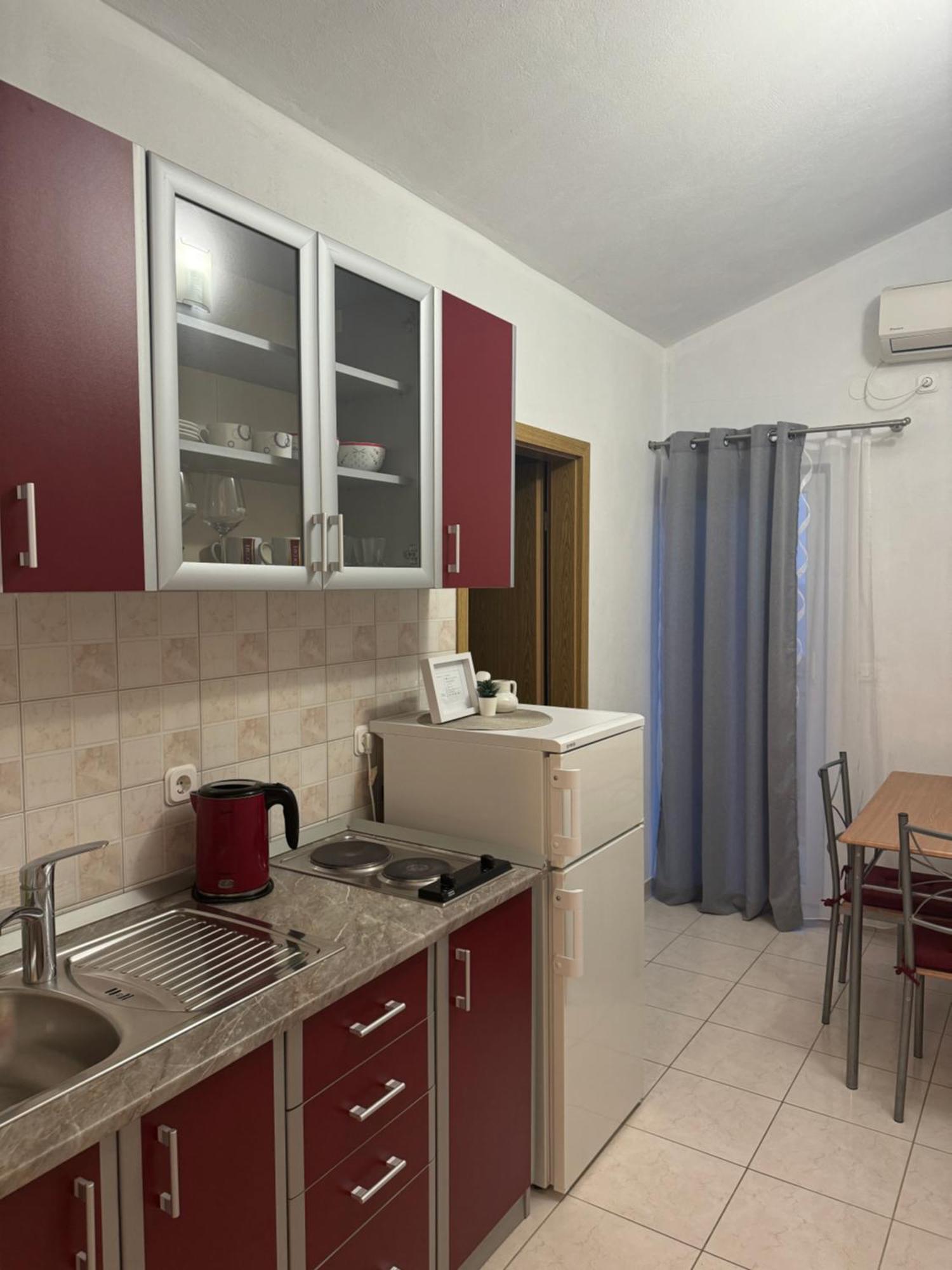 Prgin Krizan Apartment Primosten